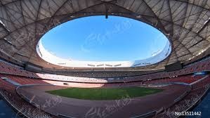 杨瀚森助攻队友后遭雪藏，底角蹲守难获传球