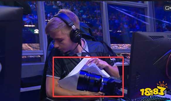 她个人的成 她个人的成